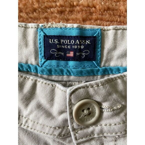 U.S. Polo ASSN Women’s Short Size 3/4 Colour Ivory Perfect Condition - Picture 6 of 8
